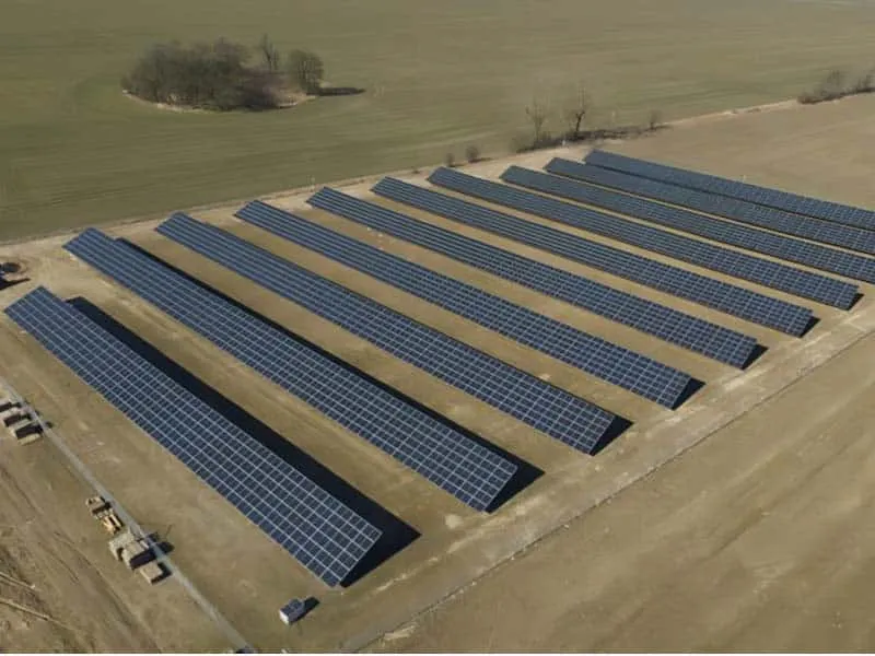 Système de pompage solaire autonome pour une exploitation agricole à Kairouan.