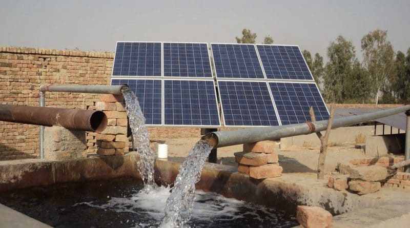 Pompage solaire pour l'agriculture en Tunisie.
